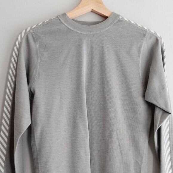 HELLY HANSEN | Long Sleeve Base Layer Crewneck Gray Top Sz L Flawed - Picture 3 of 12